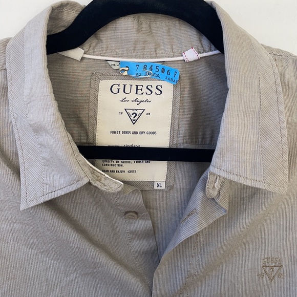 Guess Men's Button Down Shirt - Picture 4 of 4